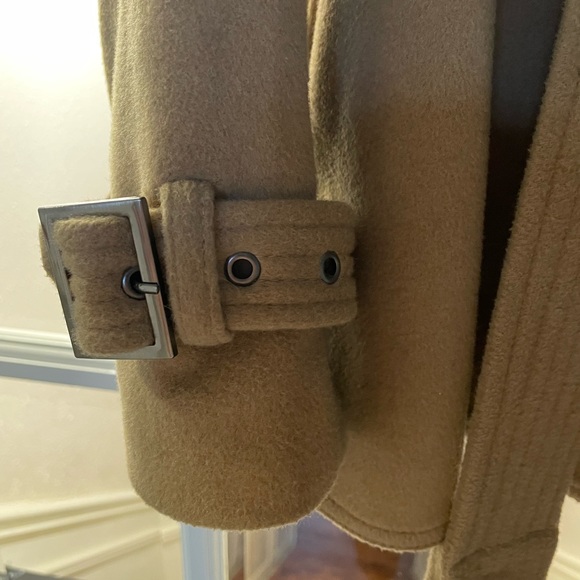 BCBG Wool and cashmere camel peplum coat size small - Picture 8 of 9